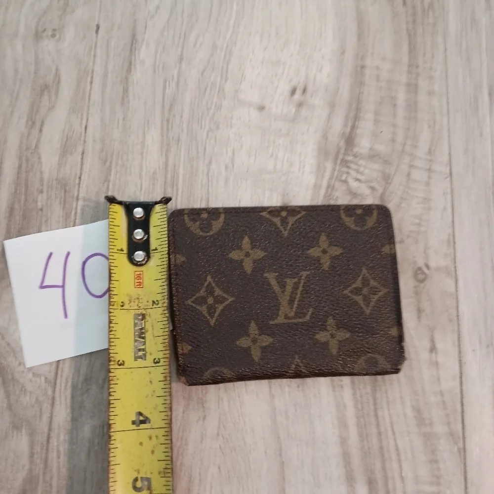 Authentic Louis Vuitton Monogram Porte 2 Cartes Vertical Pass Case - Picture 9 of 9